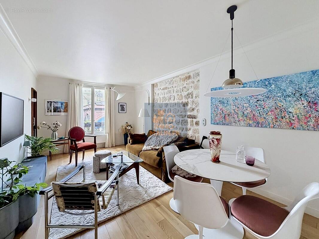 Appartement à PARIS-11E