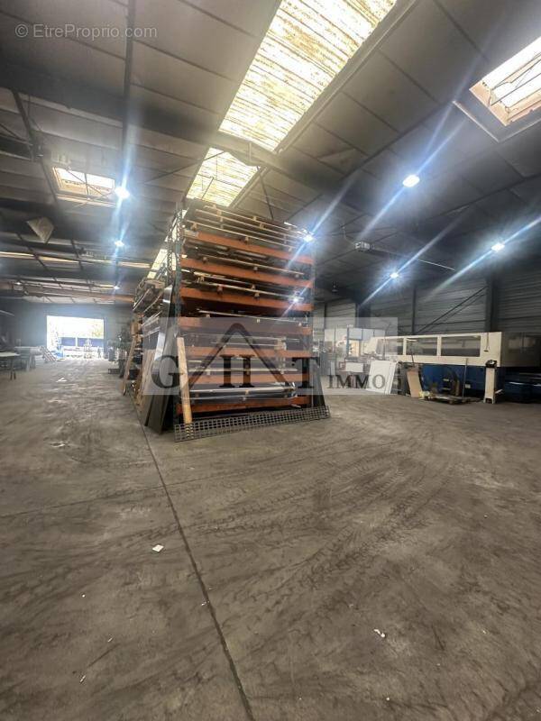 Commerce à MONTREUIL