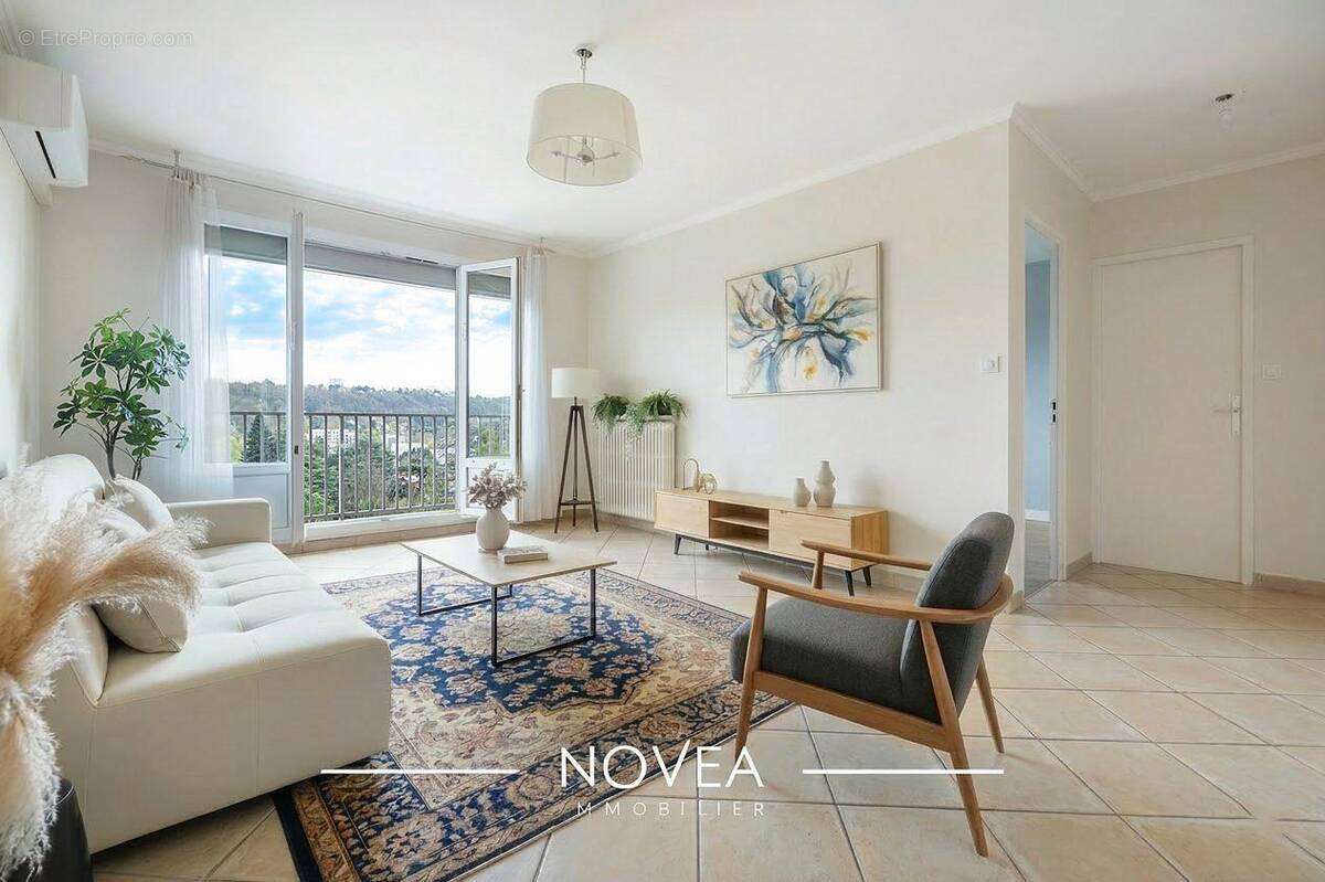 Appartement à FONTAINES-SUR-SAONE