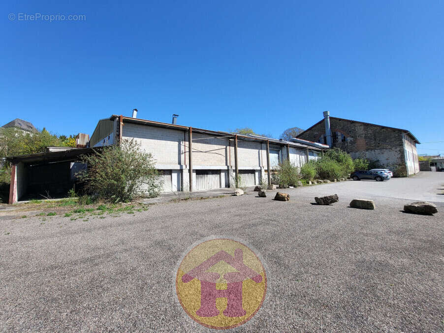 Commerce à SAINT-JUNIEN