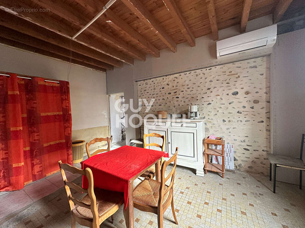 Maison à MASLACQ