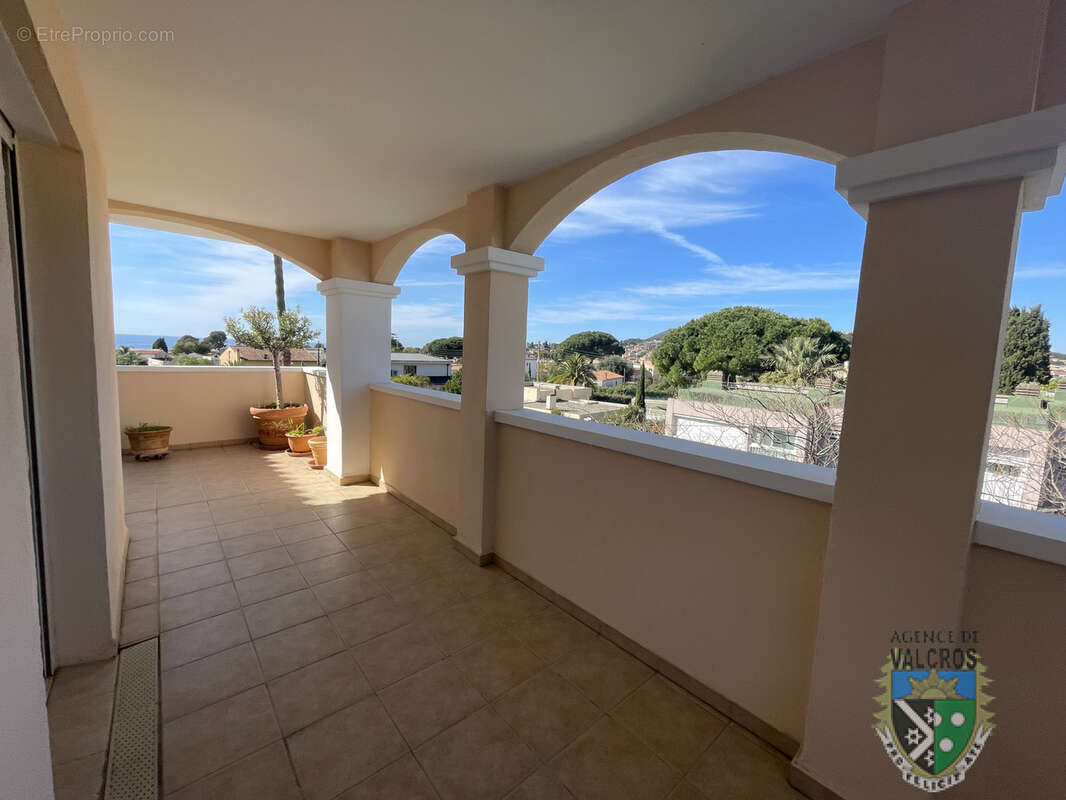 Appartement à CARQUEIRANNE