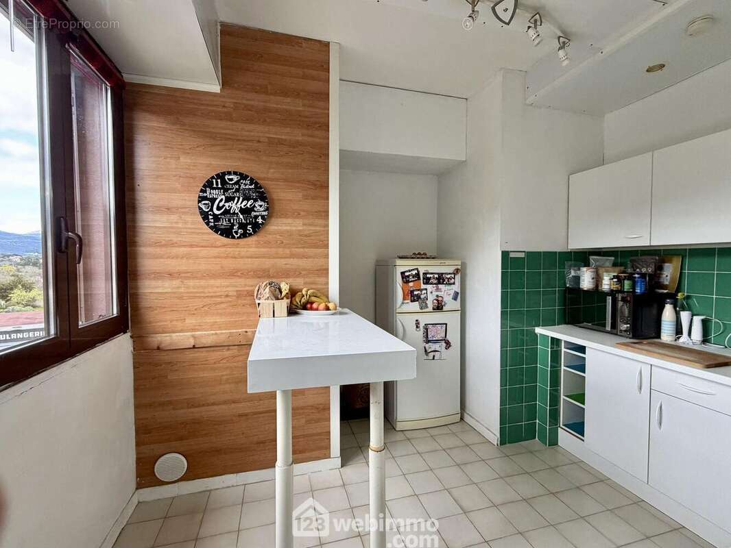 Menuiseries double-vitrage - Appartement à BIGUGLIA