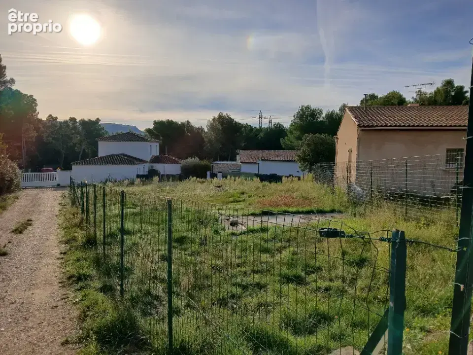 Terrain 418 m² à vendre à Rognac (13340) - photo 2