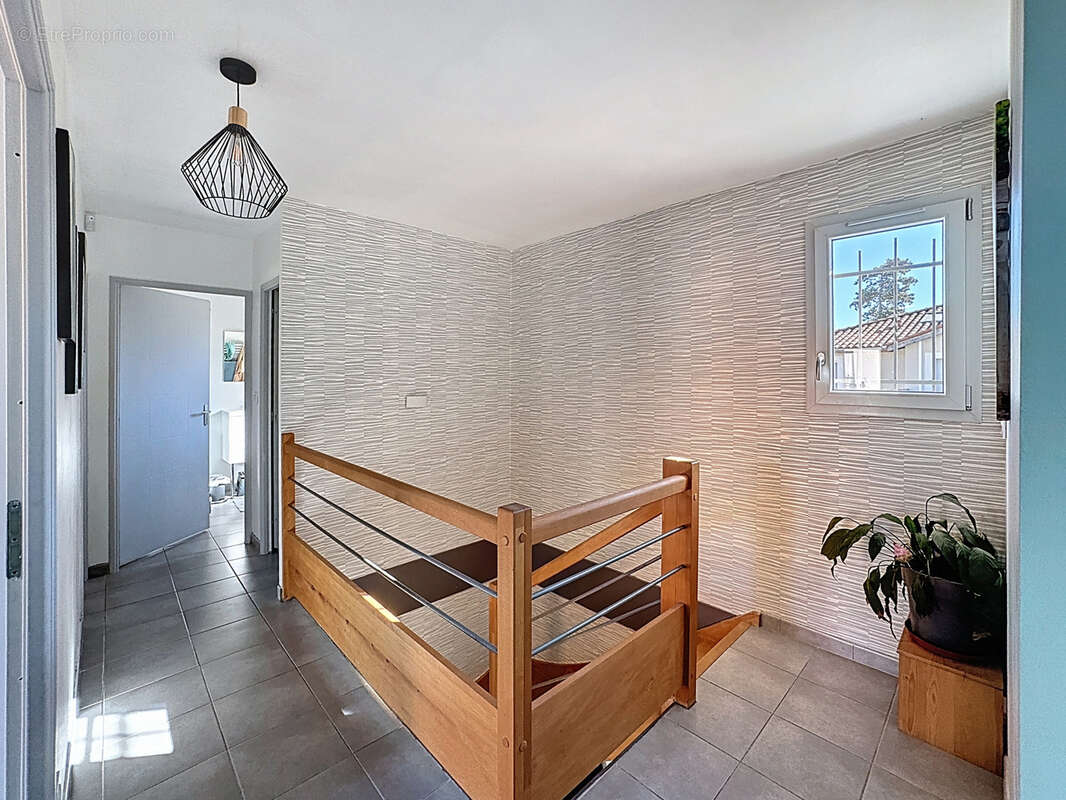 Maison à LA VERPILLIERE