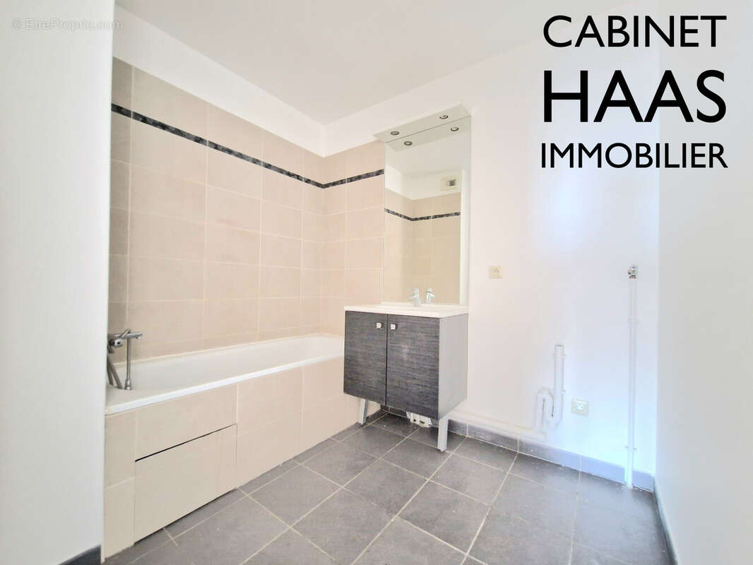 Salle de bains - Appartement à VITRY-SUR-SEINE