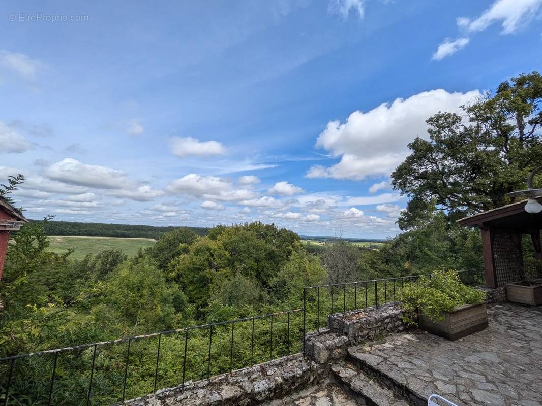 Maison à LOUBES-BERNAC