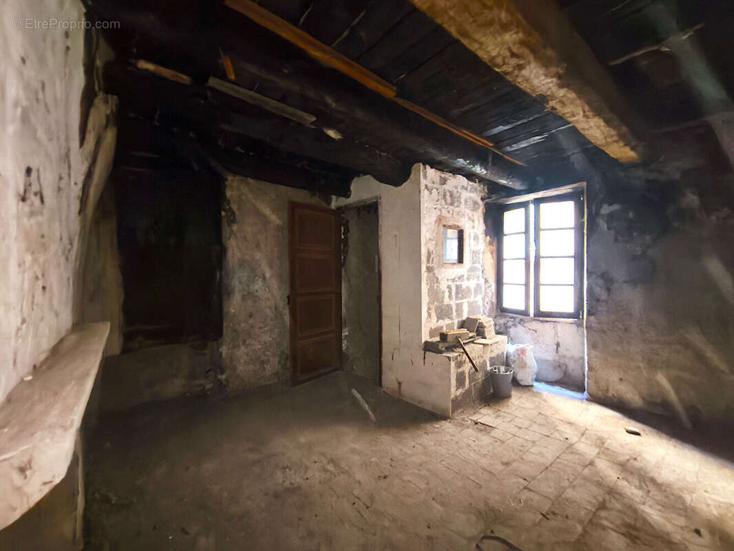 Grange à Villars Sur Var de 40 m2 - photo 3