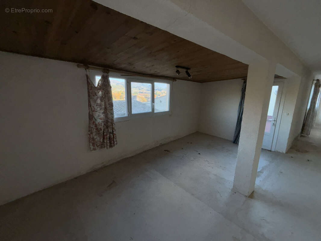 Maison à MIRABEL-AUX-BARONNIES