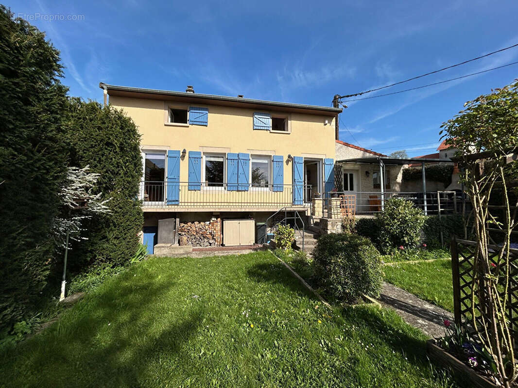 Maison à CHARMES