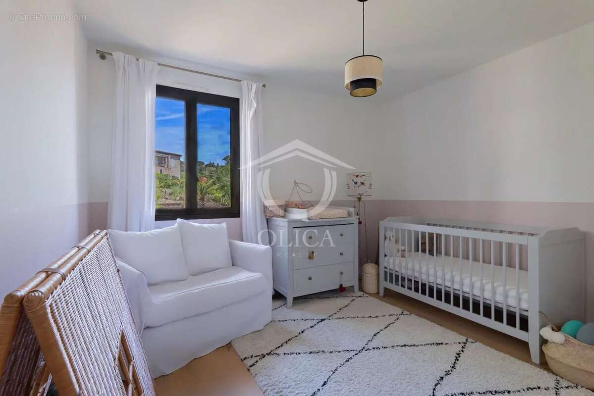 Appartement à VILLENEUVE-LOUBET