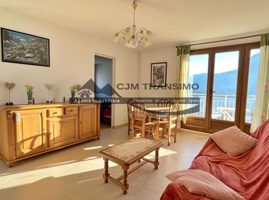 Appartement à CHORGES