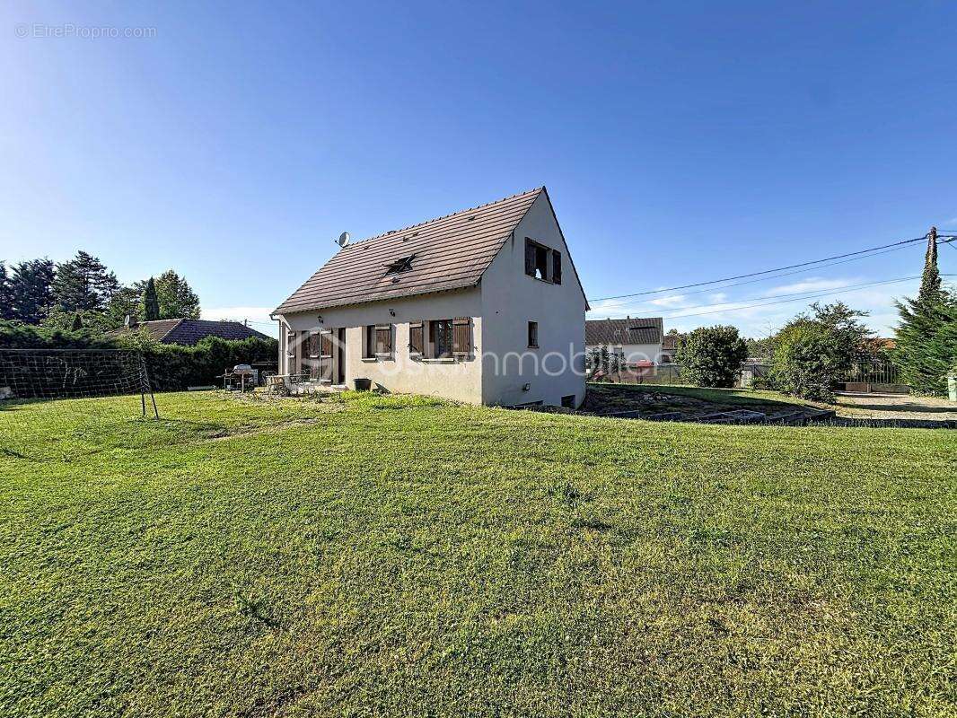 Maison familiale de 150 m2 sur sous sol total - photo 16