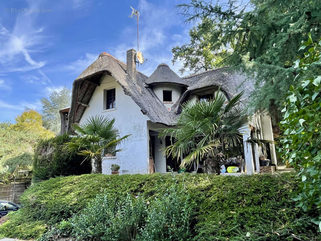 Maison à LES MESNULS