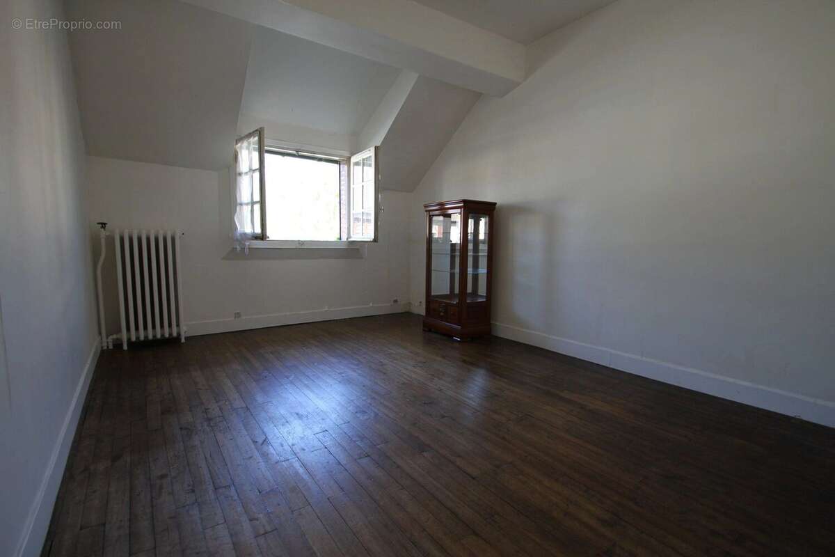 Maison à ANGERVILLIERS