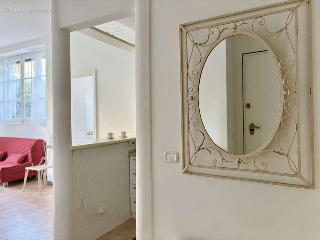 Appartement à ROQUEBRUNE-CAP-MARTIN