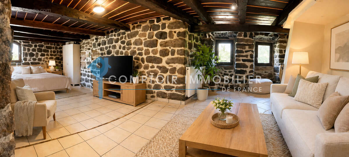 Maison à MONTPEZAT-SOUS-BAUZON