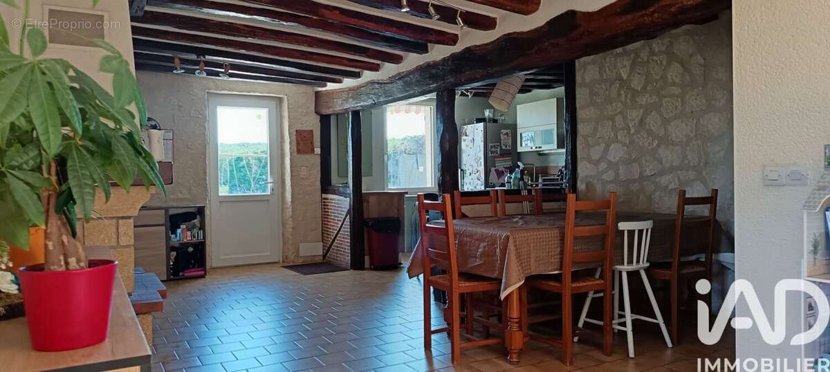 Photo 3 - Maison à PONTLEVOY