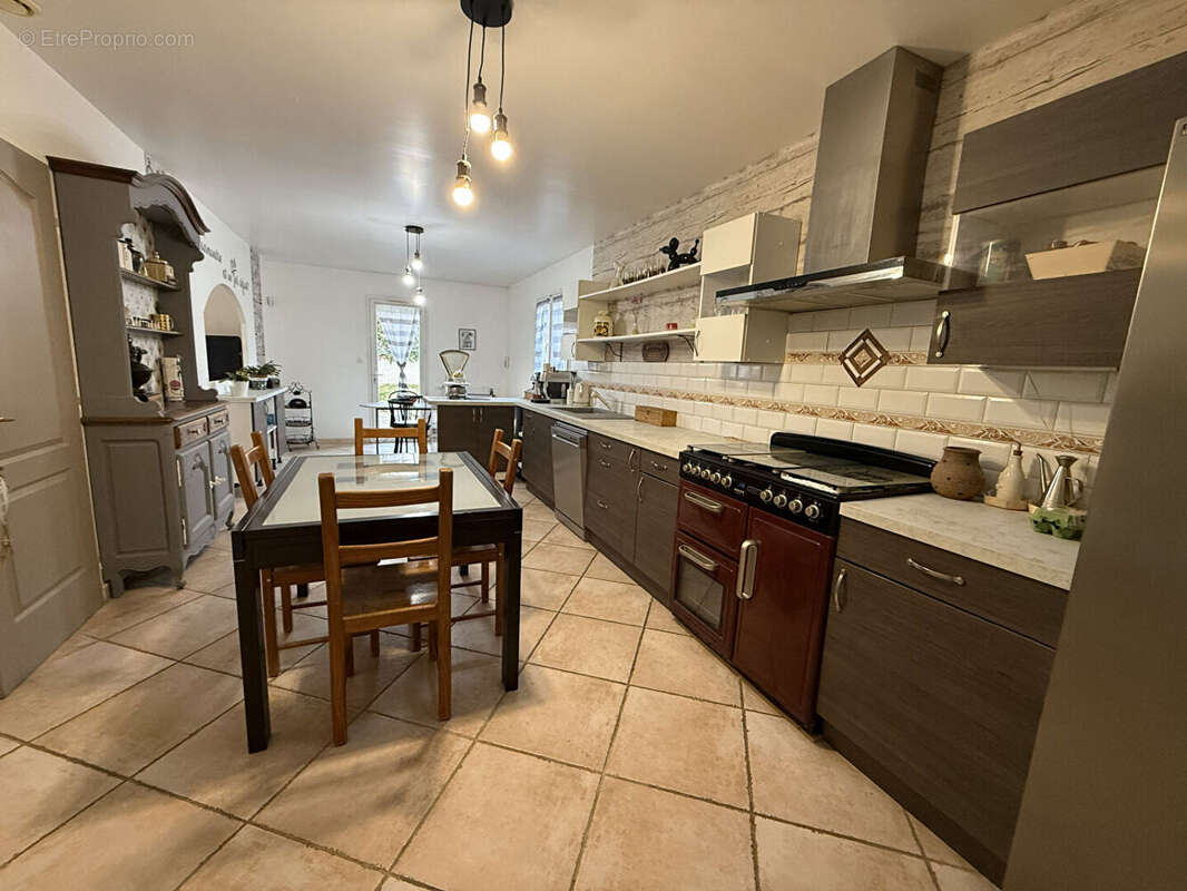 Maison à LUCENAY