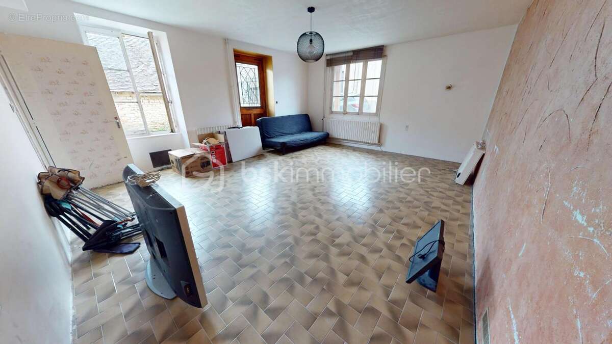 Maison à NANCRAY-SUR-RIMARDE