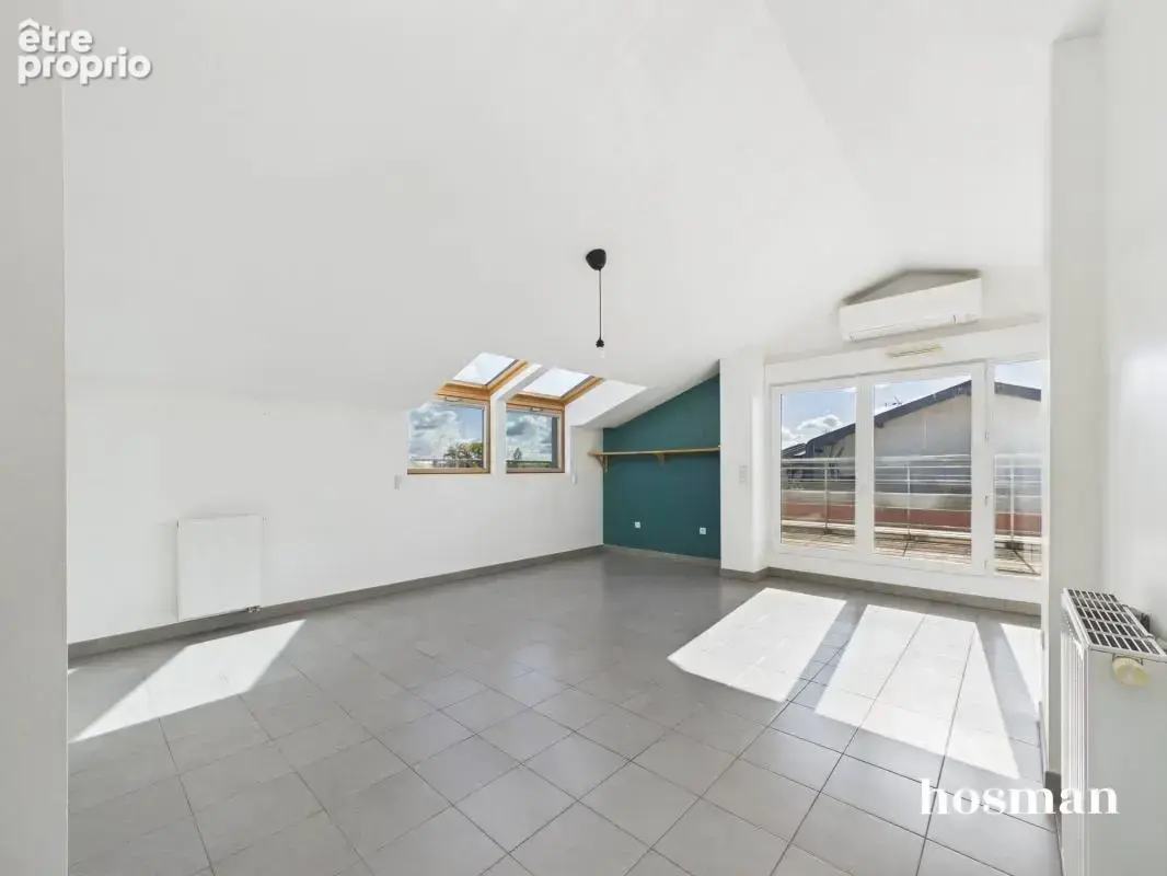 Dernier étage 4 pièces 91 m² avec terrasse panoramique de 100 m² et parking - Rue Yves Montand à Bègles - photo 3