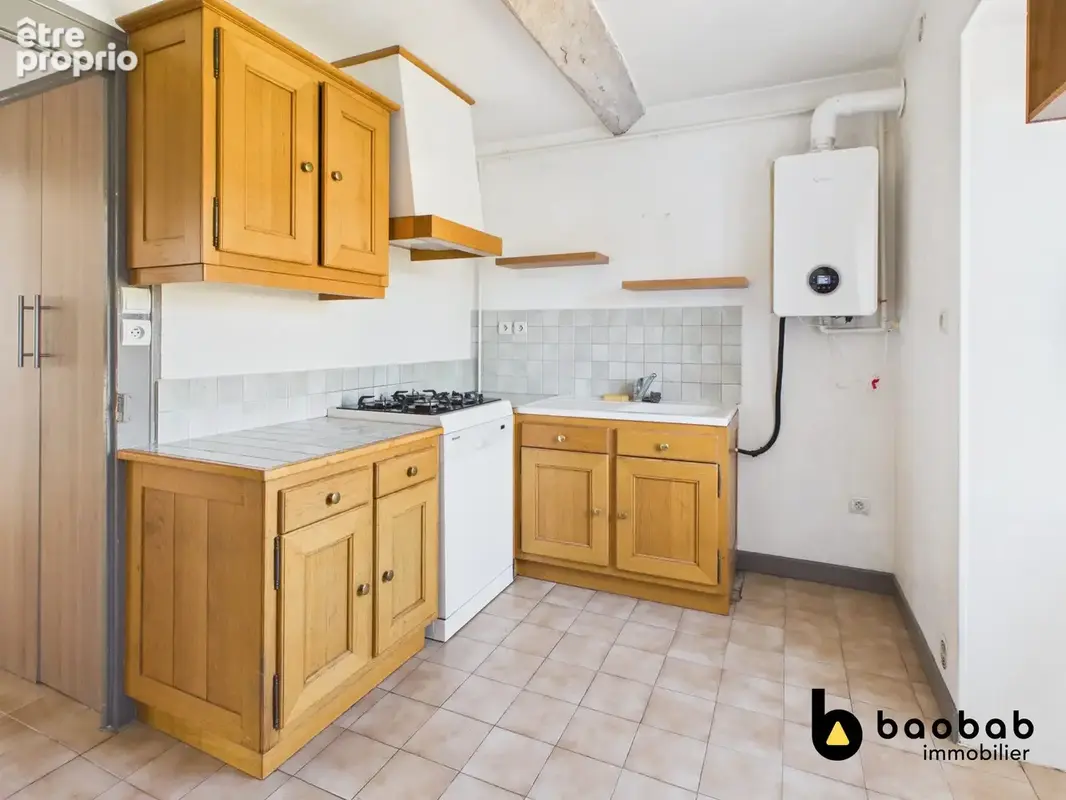 Appartement 38 m² à Saint-Genix-Sur-Guiers  - photo 2