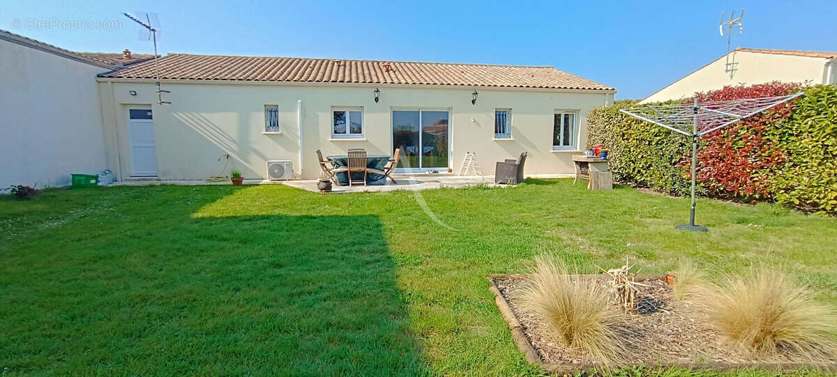 Maison à PORT-DES-BARQUES