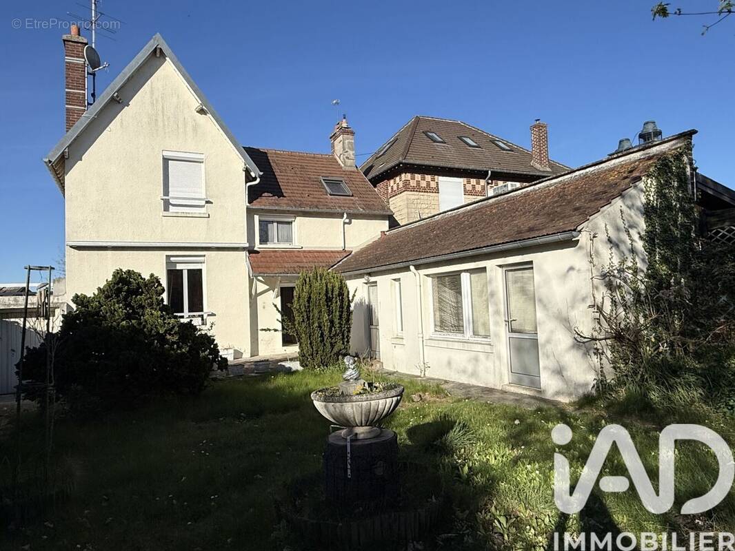 Photo 1 - Maison à COMPIEGNE