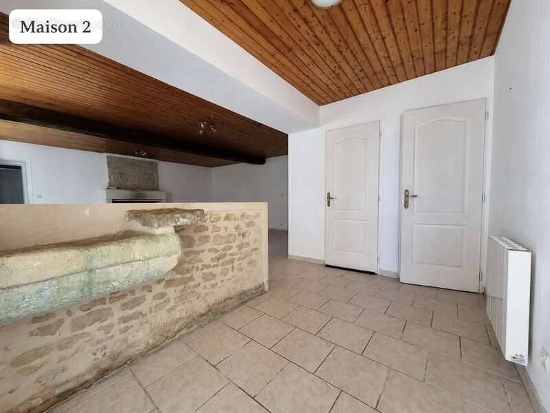 Ensemble immobilier avec 3 maisons sur 5 110 m² – Moragne 17430 - photo 8