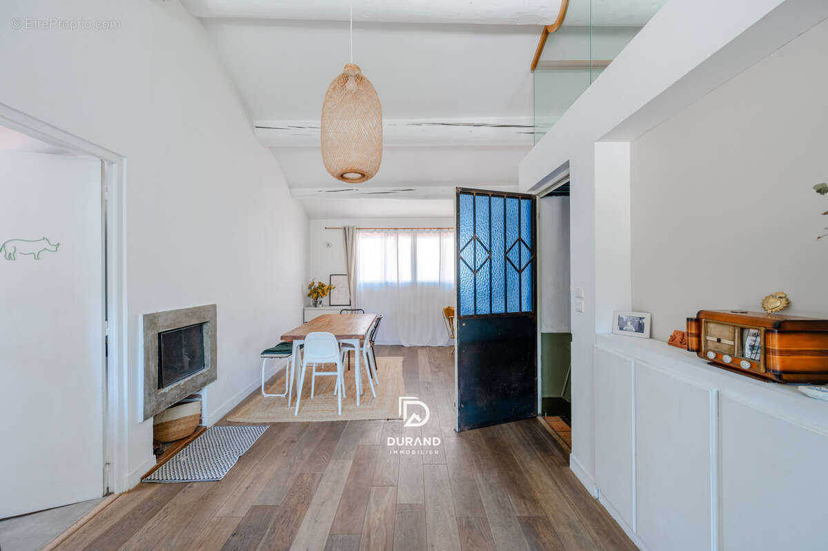 Appartement - architecte - terrasse -  palais de justice - 13006 marseille - photo 3