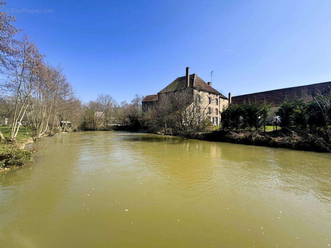 Commerce à SAINT-FLORENTIN