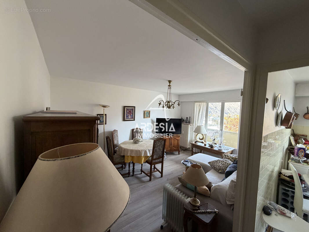 Appartement à SAINT-JEAN-DE-MAURIENNE