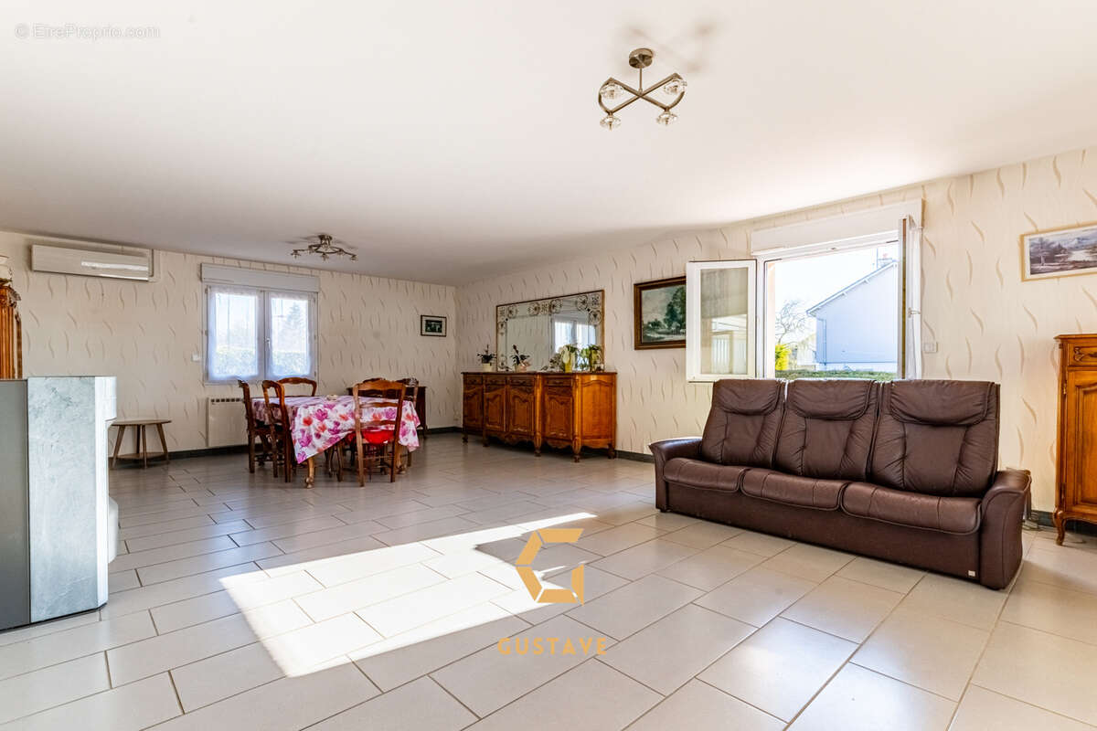 Maison à VAROIS-ET-CHAIGNOT