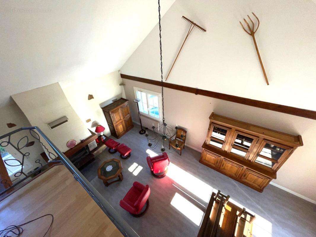 Maison lumineuse avec 1 ha 66 ou 7 ha de terrain (idéal pour chevaux) - photo 11