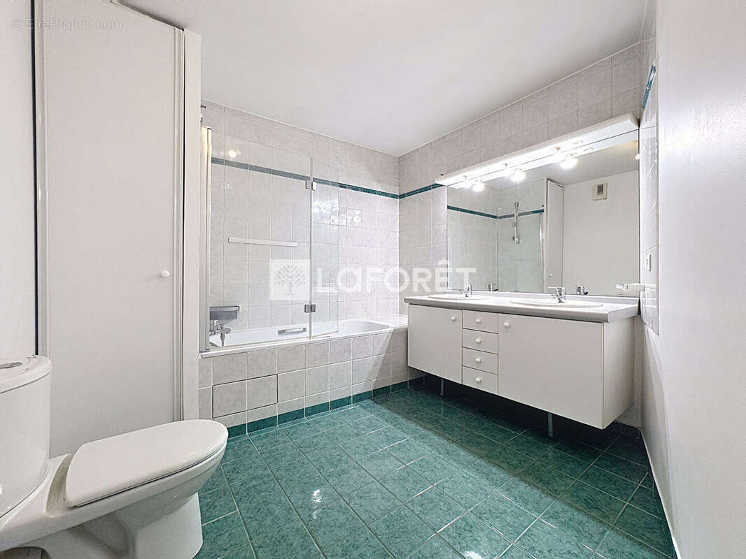 Appartement à LE PLESSIS-ROBINSON