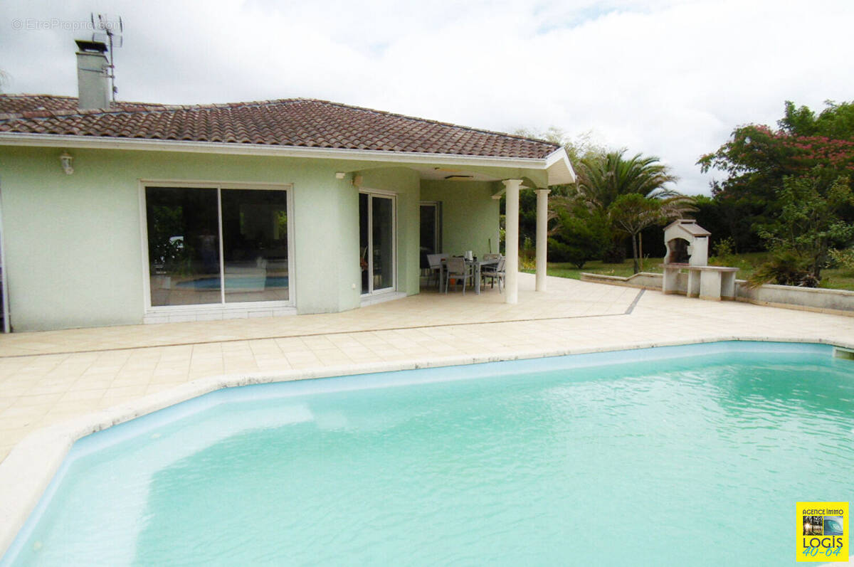 Maison à BELUS