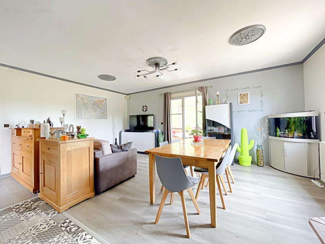 Maison à GINASSERVIS