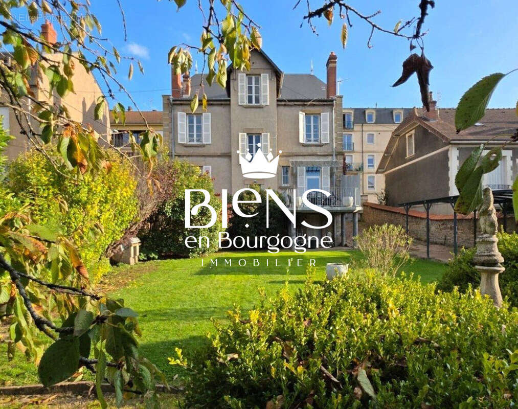 Maison à AUTUN