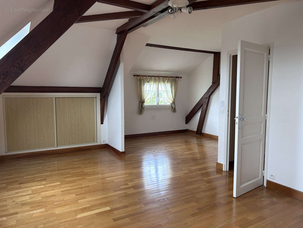 Maison 6 pièces avec jardin clos à Saint-Marcel - photo 12