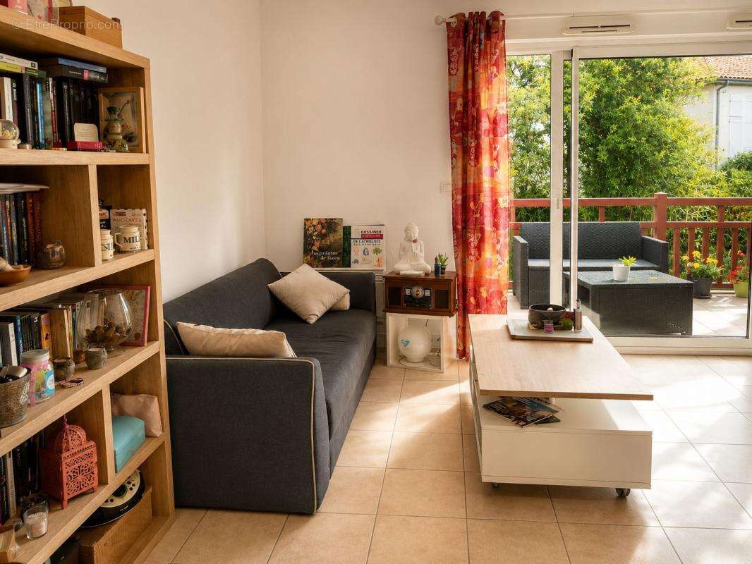 Appartement Studio Loué À Vendre  Bayonne - photo 2