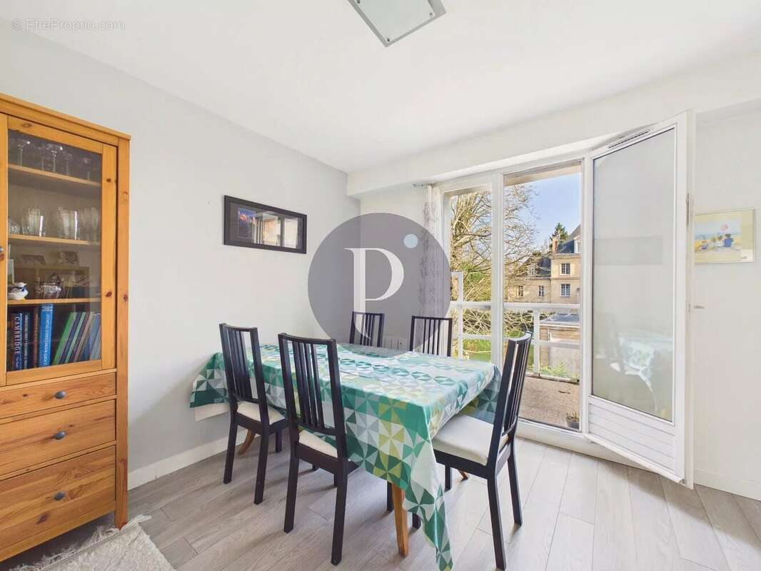 Appartement à VERRIERES-LE-BUISSON