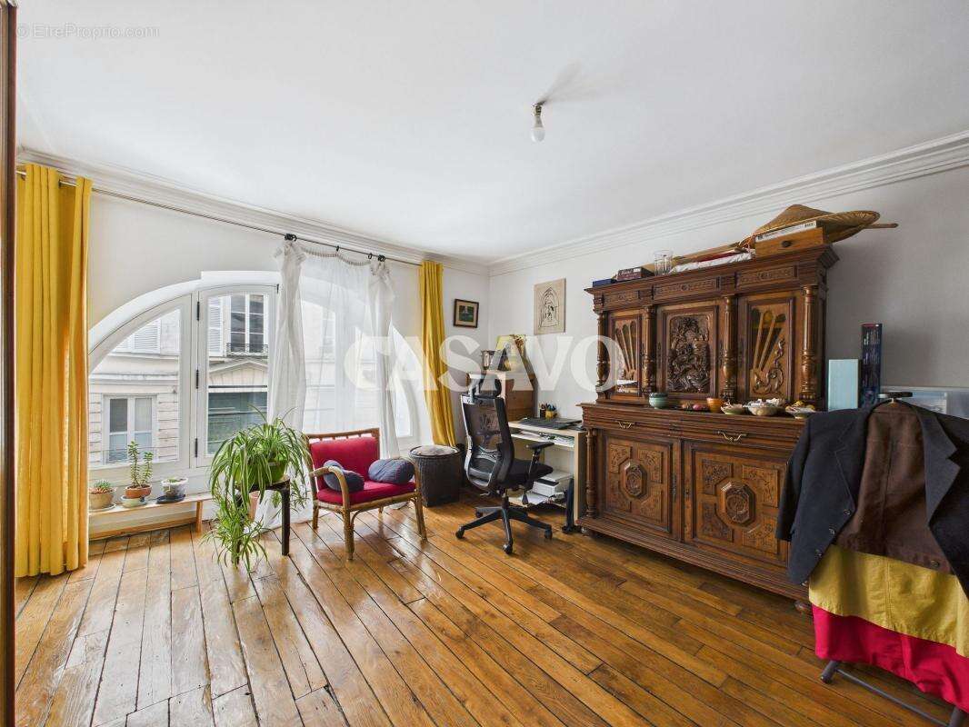 Appartement à PARIS-3E
