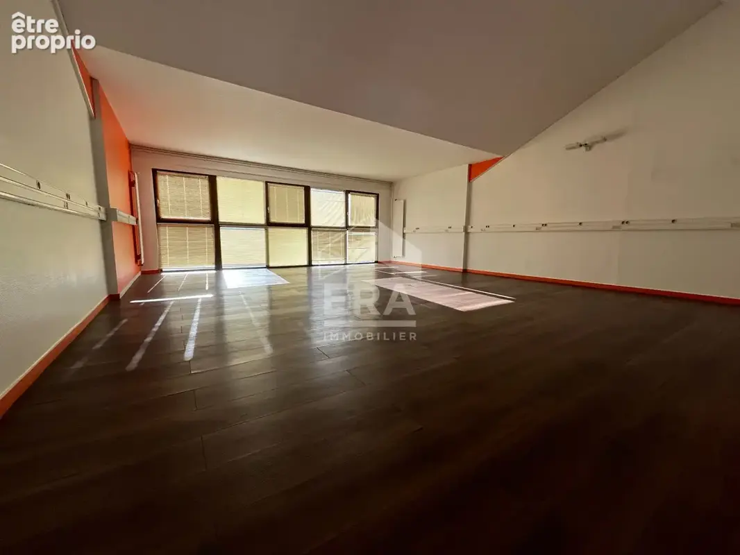 Appartement à SAINT-ETIENNE-DU-ROUVRAY