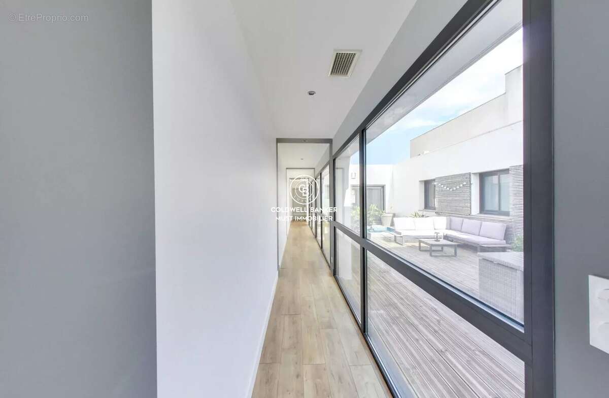 Maison à VILLENEUVE-DE-LA-RAHO