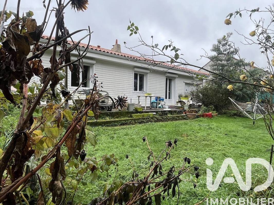 Photo 1 - Maison à BOUGUENAIS