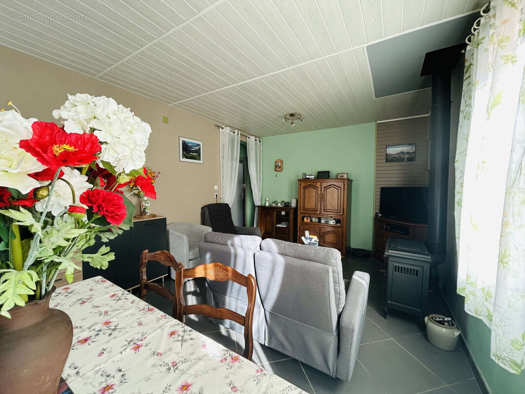 Maison à SAINT-LAURENT-DE-CERDANS