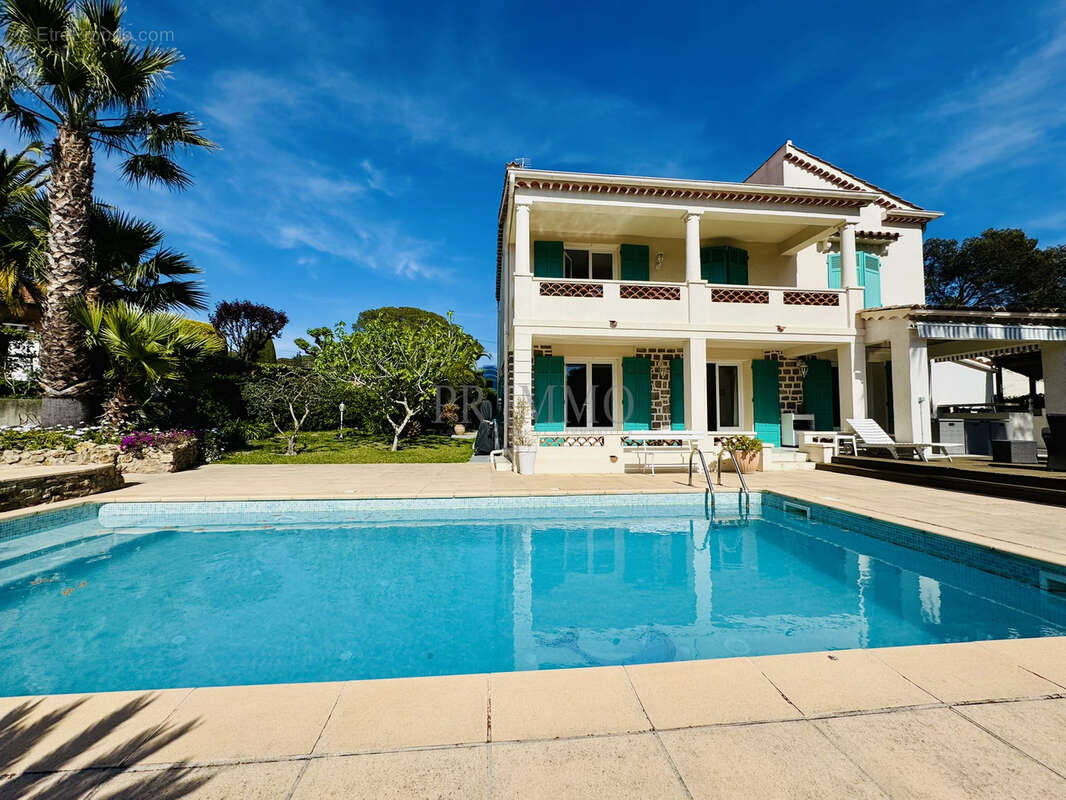 Maison à SAINT-RAPHAEL