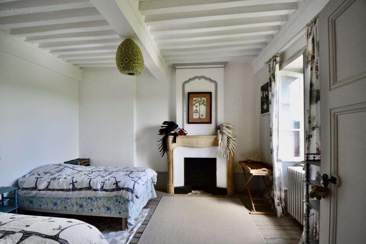 Maison à LA CLAYETTE