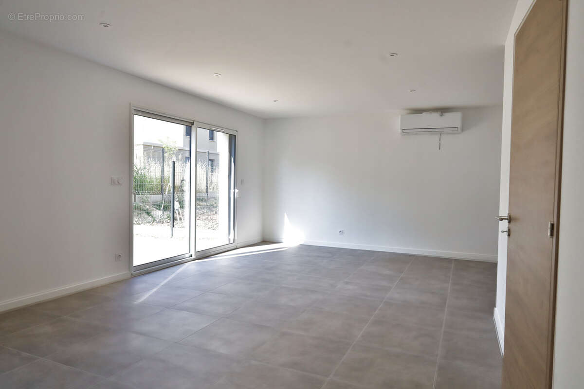 Maison Type 4 - 88 m2 habitables - Terrain 300 m2 - - photo 2