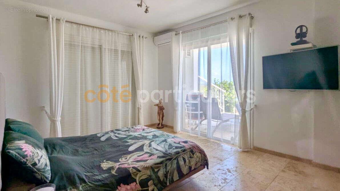 Demeure de Prestige à Vendre à Saint François - Vue Mer Exceptionnelle - photo 8
